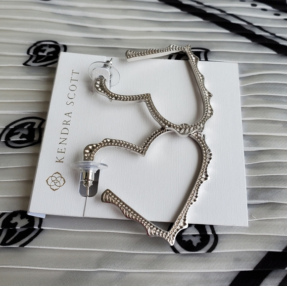 SOLD MERC - Picture 7 of 12